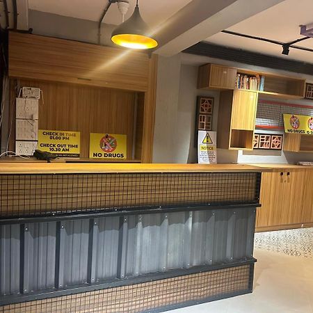 Travotale Hostel And Cowork Koregaonpark פונה מראה חיצוני תמונה