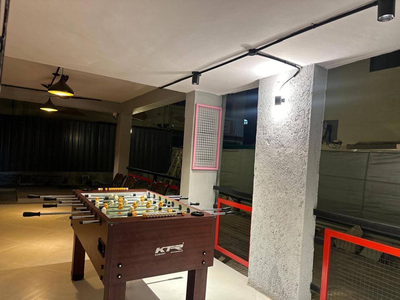 Travotale Hostel And Cowork Koregaonpark פונה מראה חיצוני תמונה