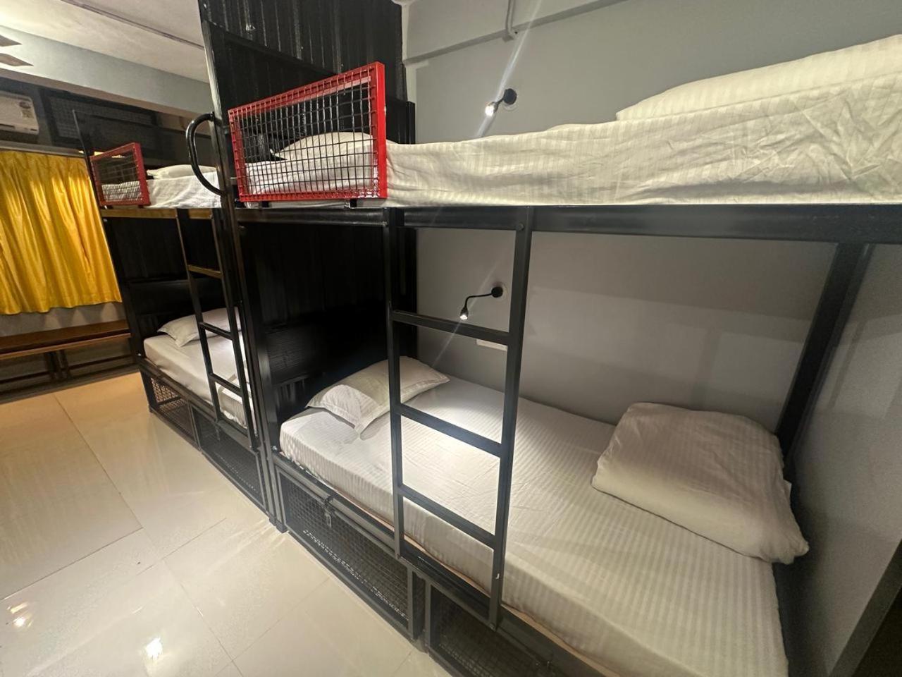 Travotale Hostel And Cowork Koregaonpark פונה מראה חיצוני תמונה