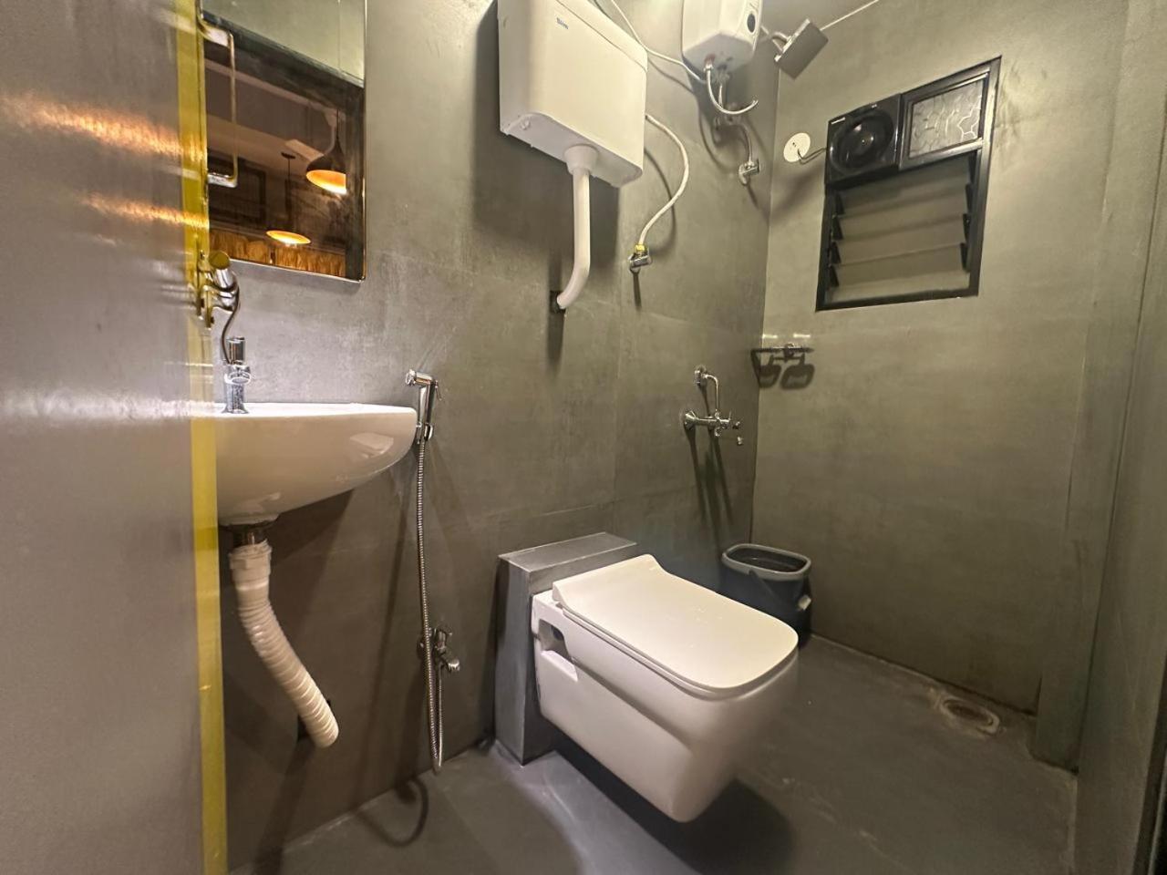 Travotale Hostel And Cowork Koregaonpark פונה מראה חיצוני תמונה