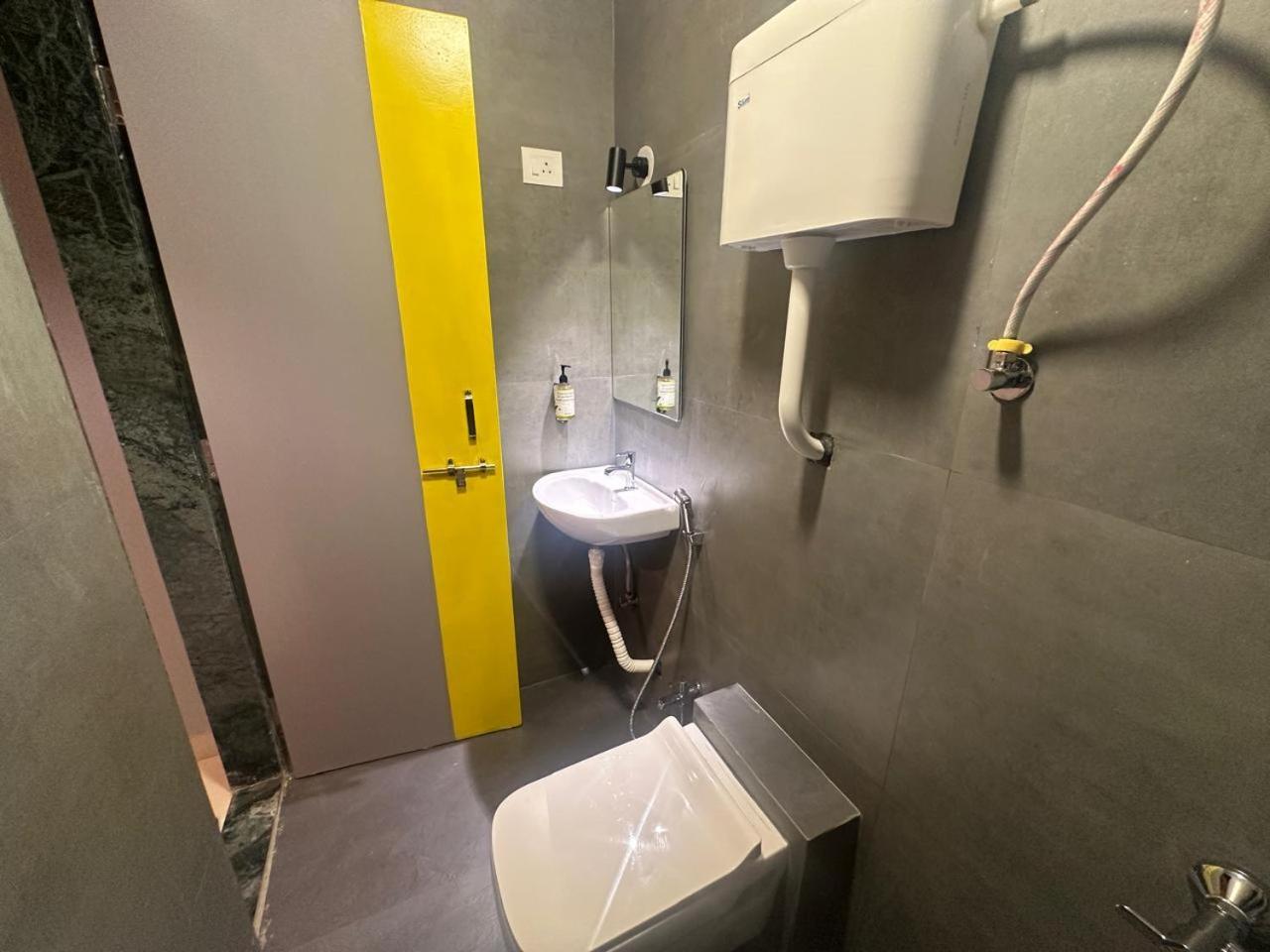 Travotale Hostel And Cowork Koregaonpark פונה מראה חיצוני תמונה