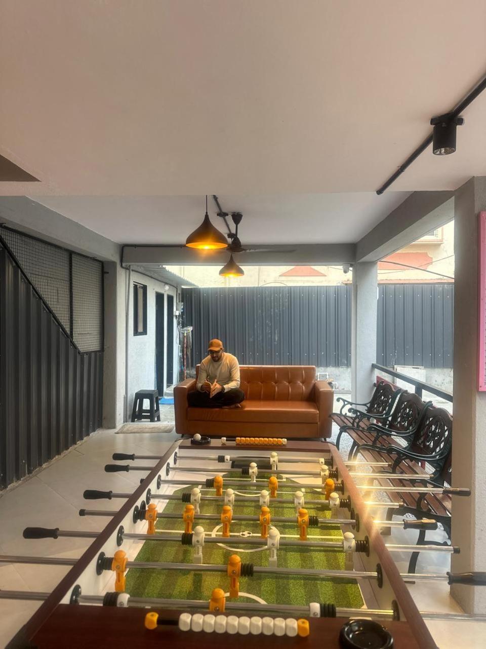 Travotale Hostel And Cowork Koregaonpark פונה מראה חיצוני תמונה