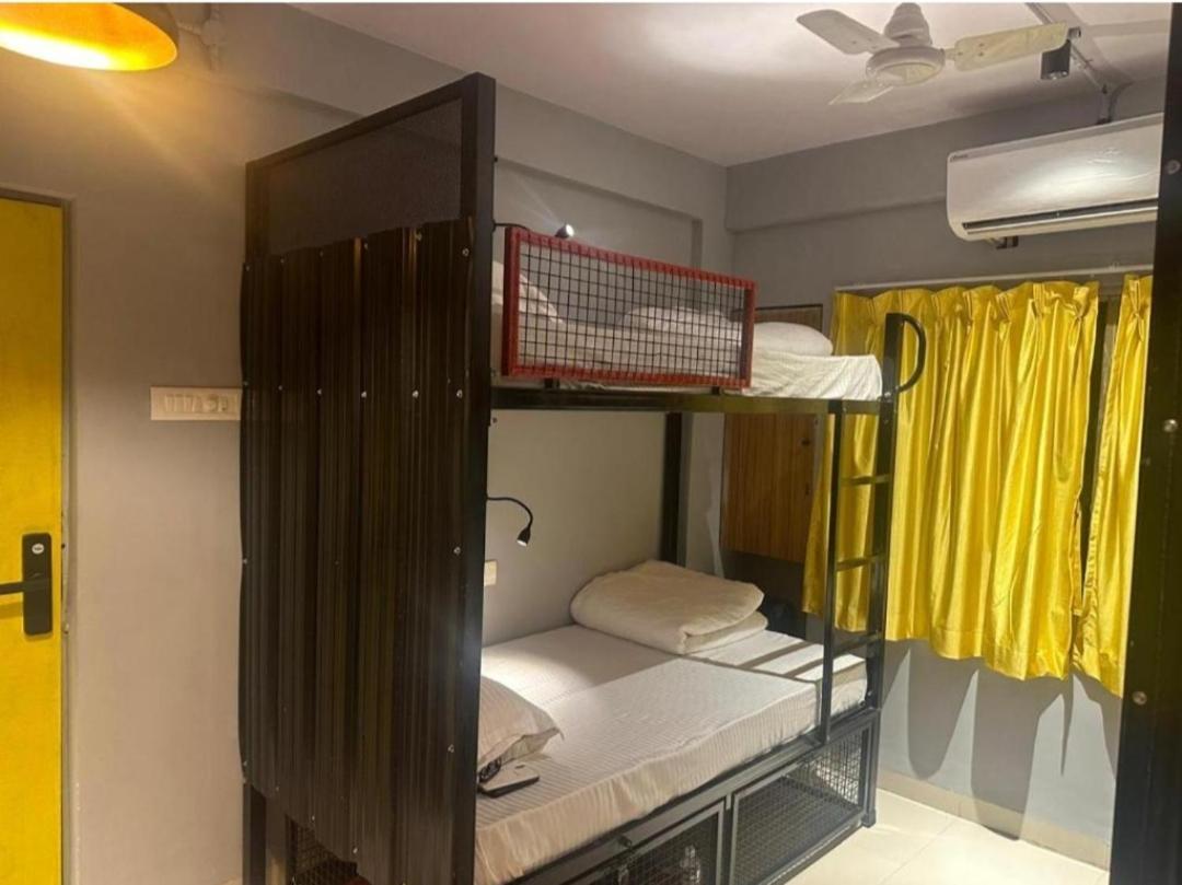 Travotale Hostel And Cowork Koregaonpark פונה מראה חיצוני תמונה