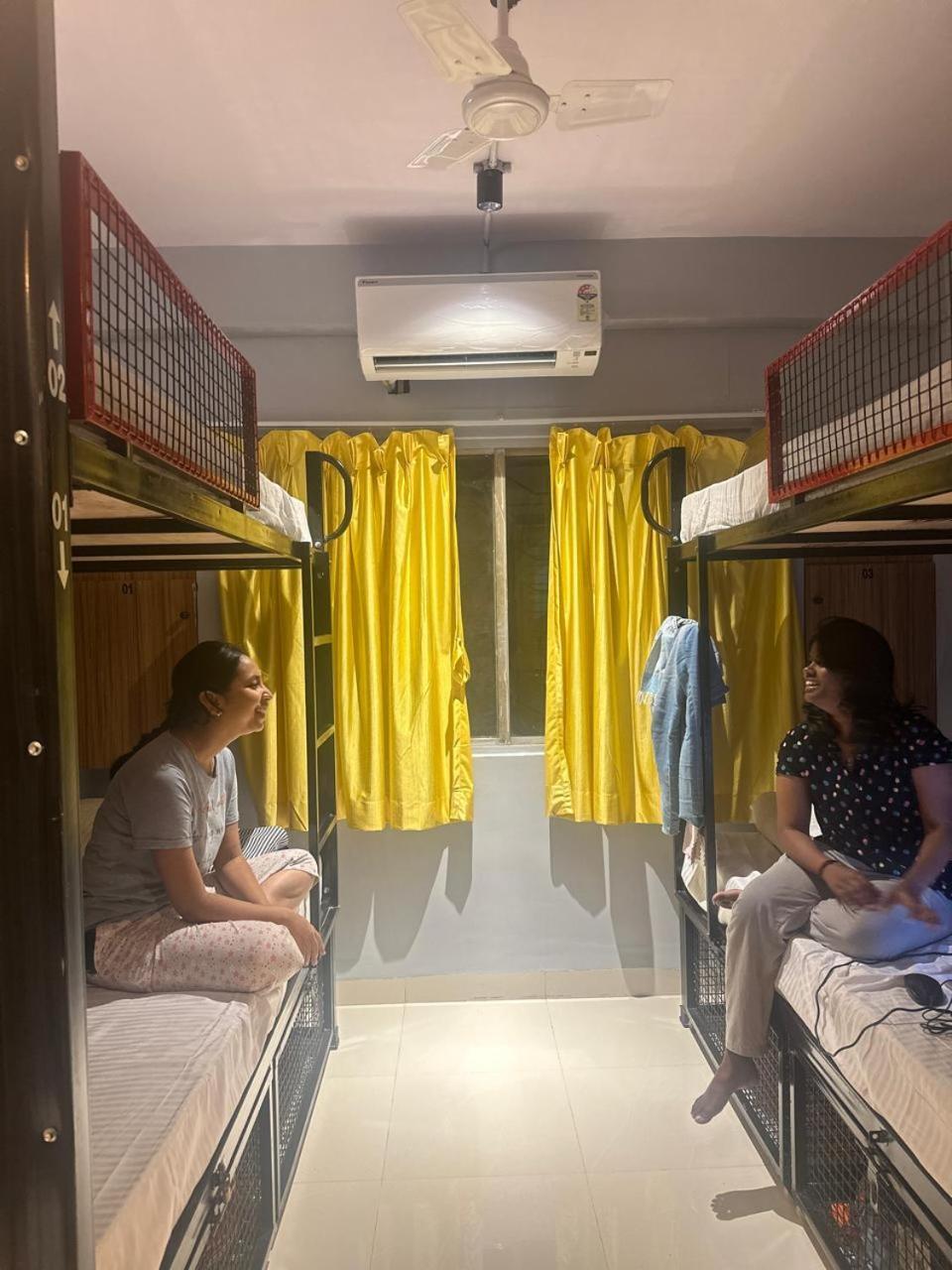 Travotale Hostel And Cowork Koregaonpark פונה מראה חיצוני תמונה